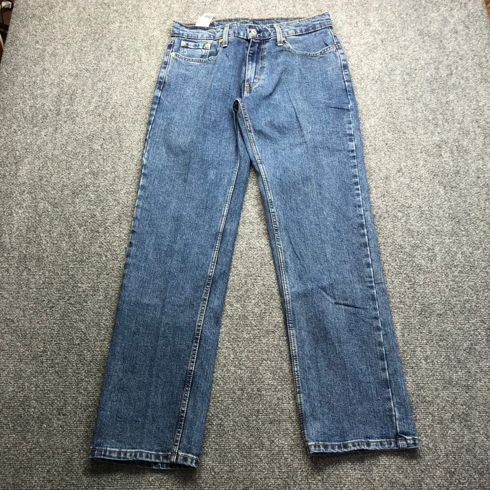 Levis 505 Regular Fit Straight Leg Jeans Mens 30x32 Medium Wash Blue Denim